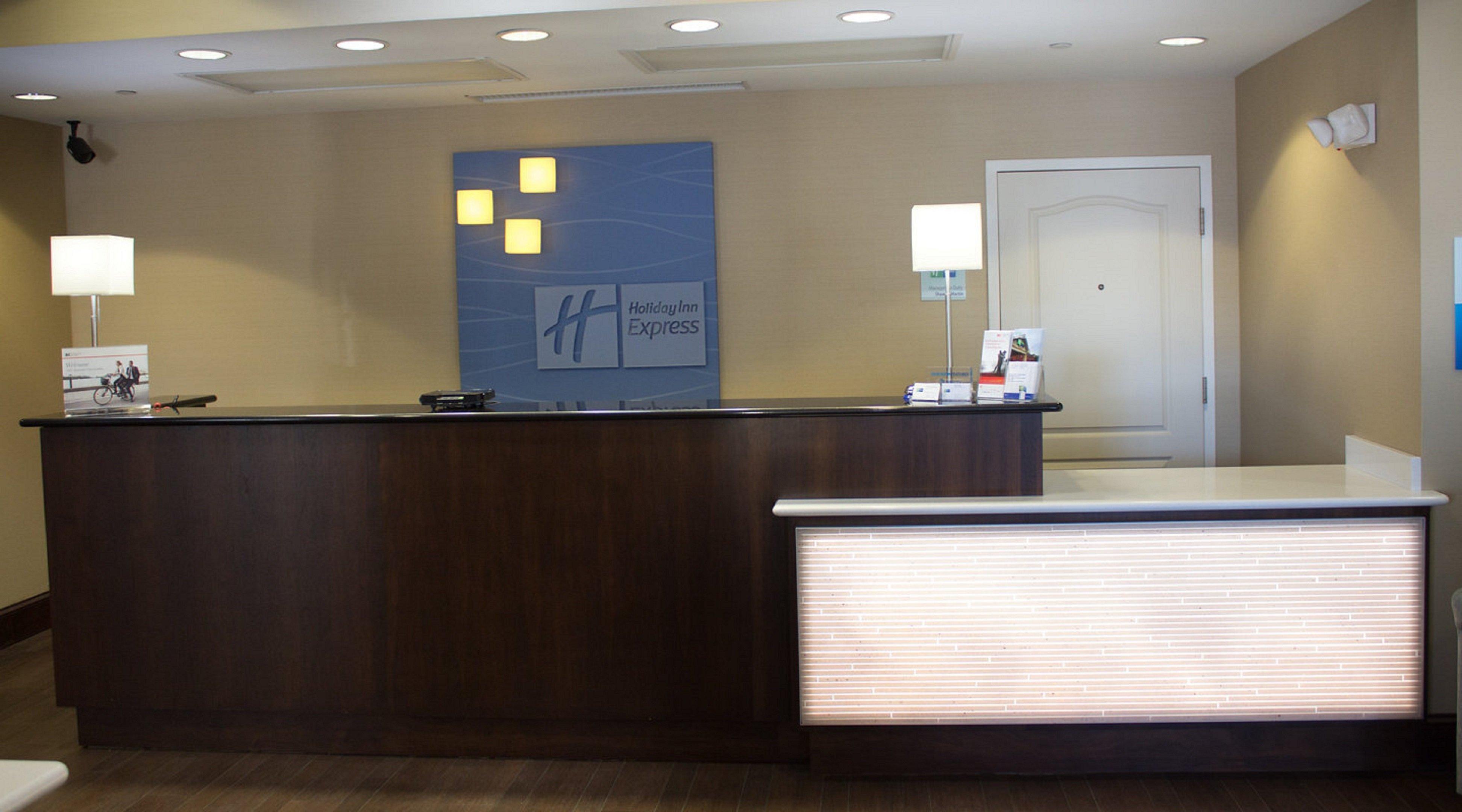 Holiday Inn Express West Jefferson By Ihg Esterno foto
