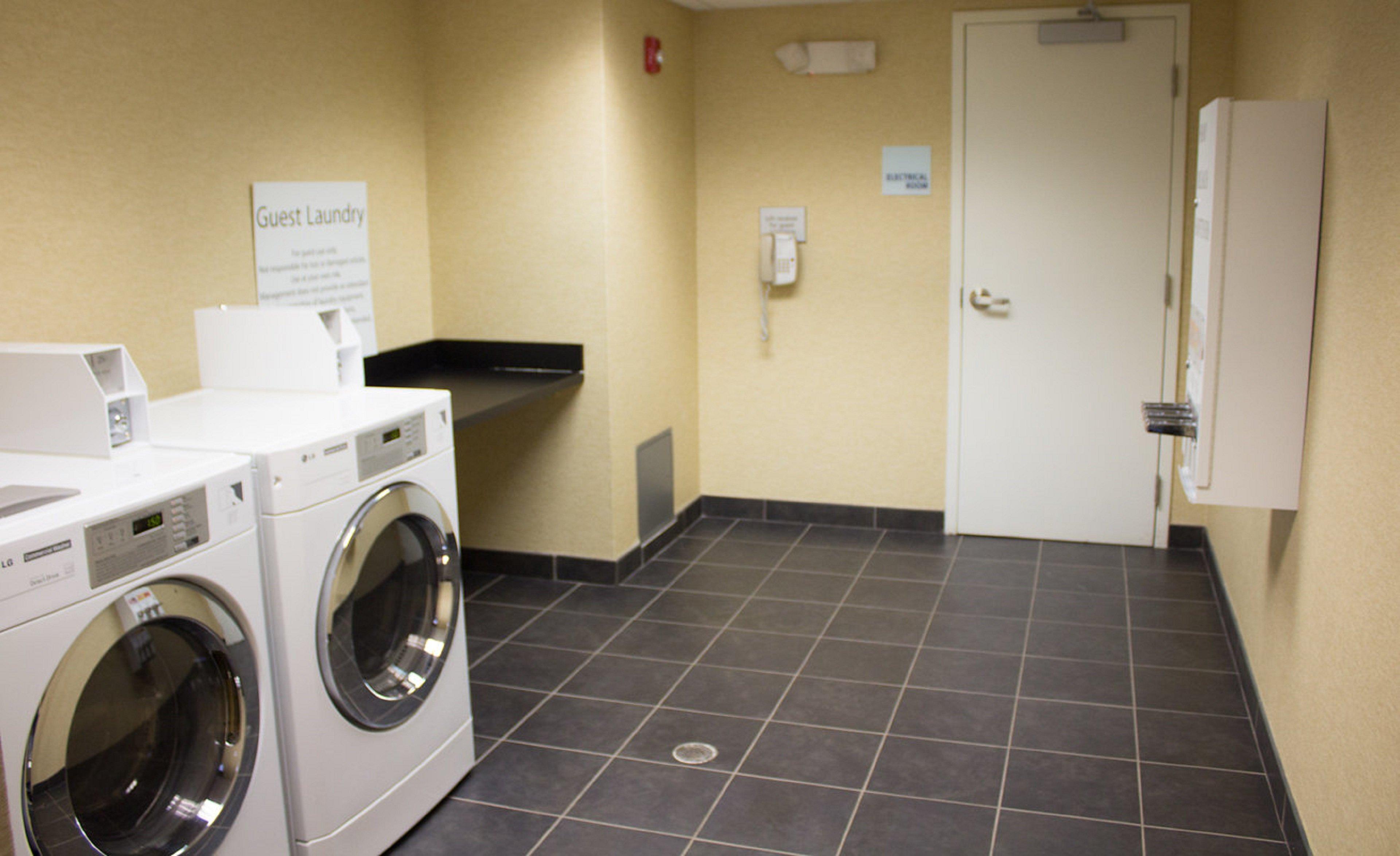 Holiday Inn Express West Jefferson By Ihg Esterno foto