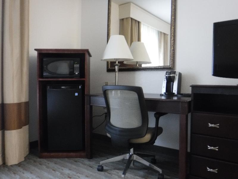 Holiday Inn Express West Jefferson By Ihg Esterno foto